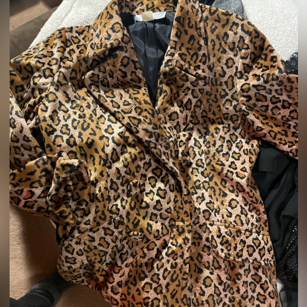 New Money - Old money  Stella Leopard print blazer Vintage